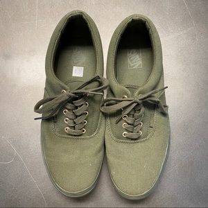 Green monochrome men’s Vans